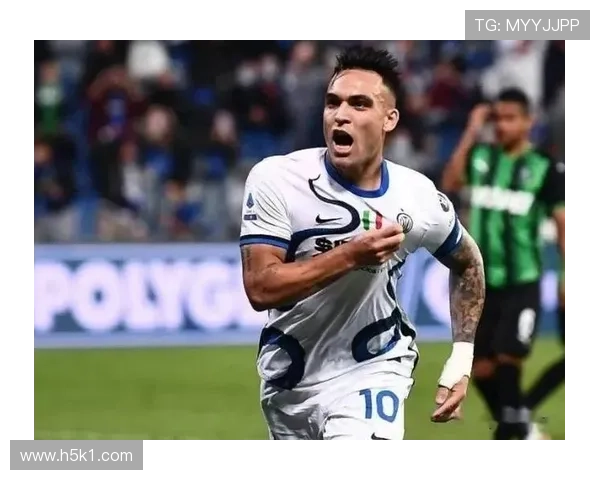 任意球未鸣哨开球，规则允许吗？裁判判罚逻辑全解析