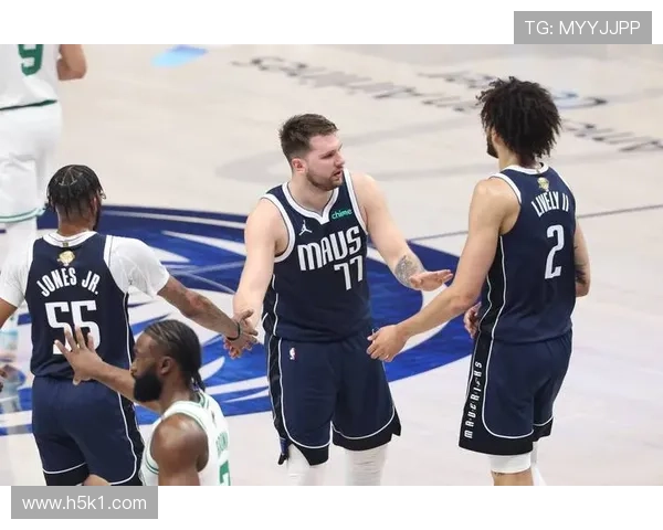 米卡尔·布里奇斯挡拆中投效率提升，助独行侠拉开比分差距